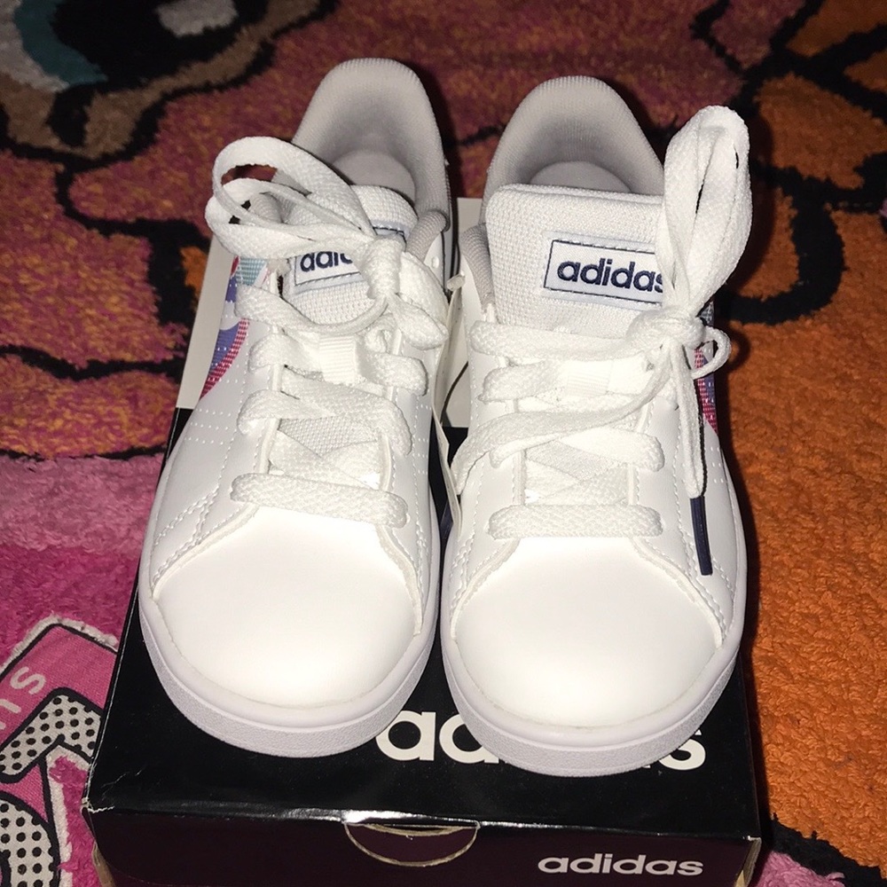 Adidas - Picture 2 of 4